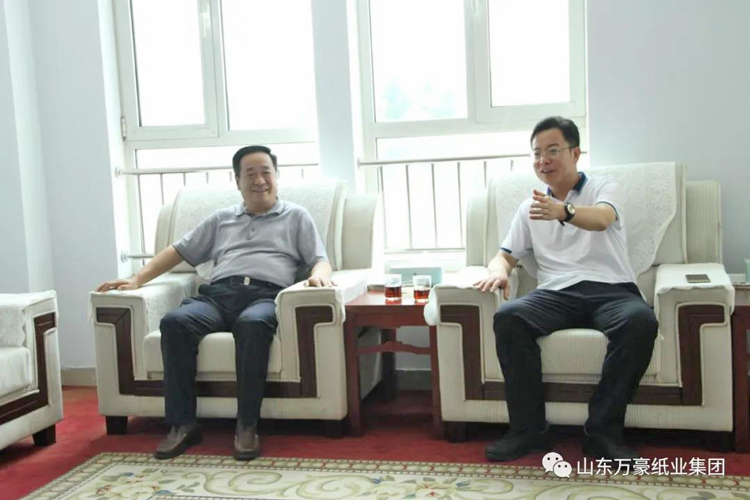 縣委副書記李飛雨來集團(tuán)調(diào)研工作